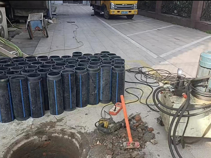 吐鲁番PE置换管厂家 DN315置换管 非开挖管短管置换